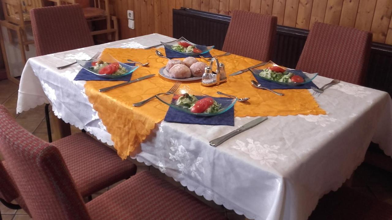 Restaurant Pension Lubusch Gahro Exterior foto